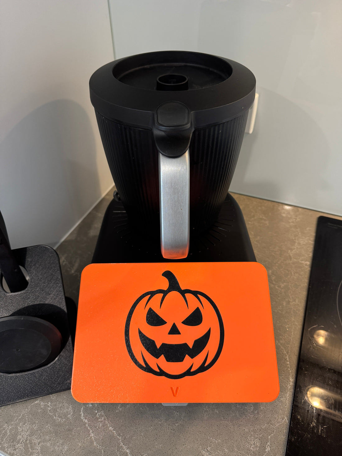 3D-Printed "Halloween Pumpkin" Screen Cover For Thermomix TM7